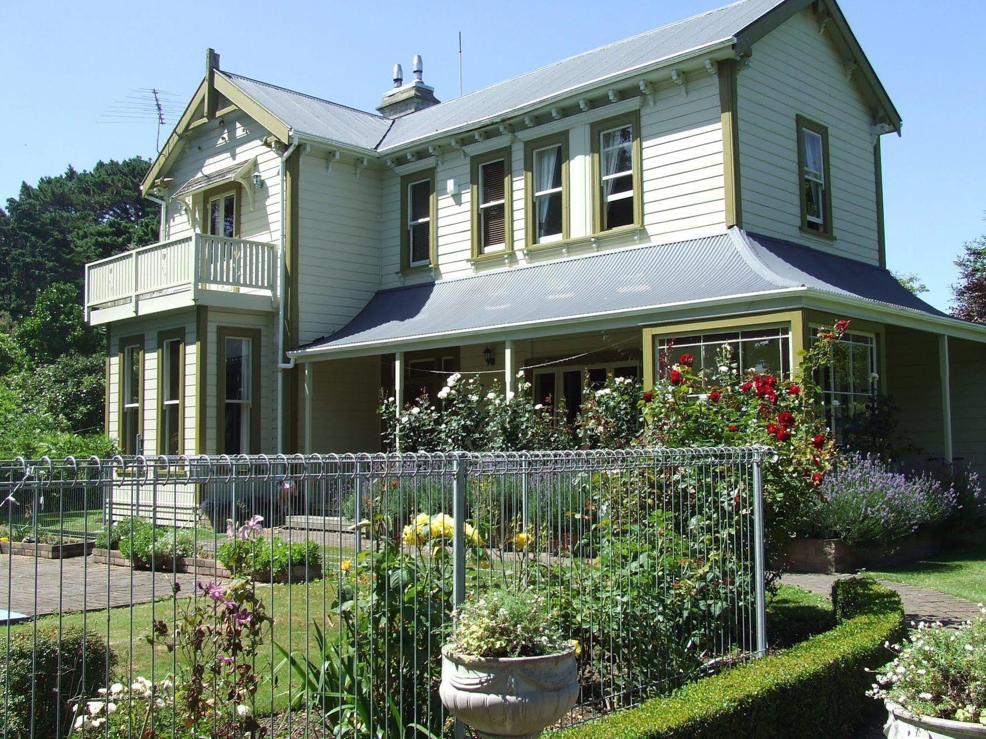 Tairoa Lodge & Cottage ฮาเวรา ภายนอก รูปภาพ